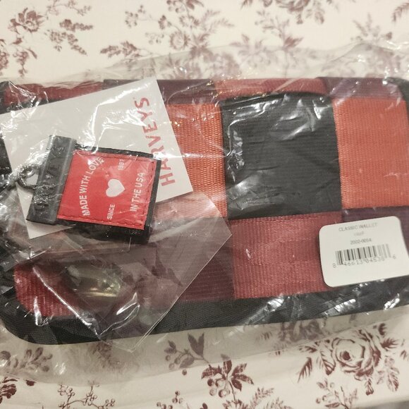 Harveys Seatbelt Vamp Halloween Red Black Wallet NWT